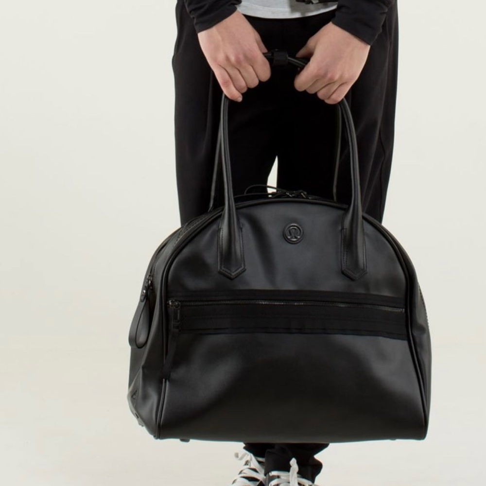 Lululemon - Bowling Bag / Gym Bag